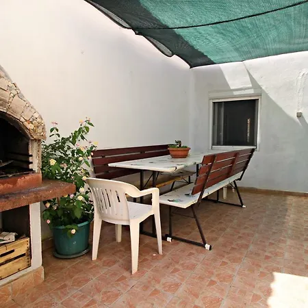 Lilian Apartment